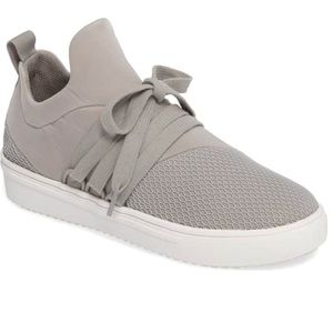 Lancer Grey Steve Madden